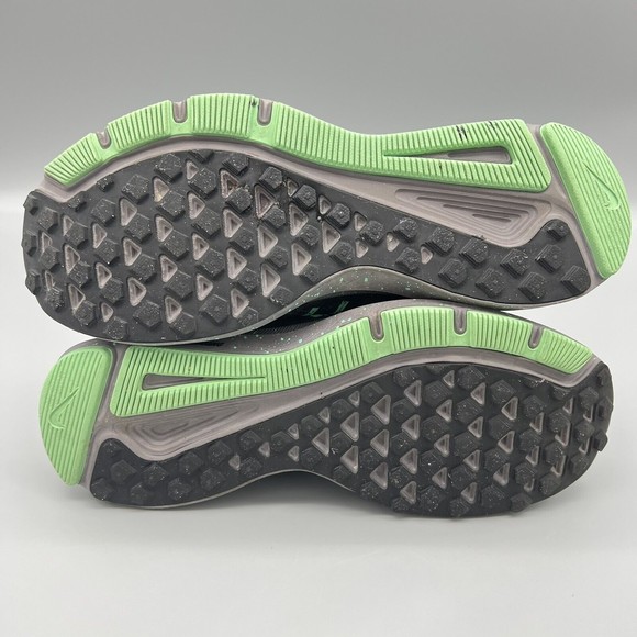 Nike Run Swift Womens SZ 7.5 Gray Black Green Running Shoes AR1904-001 EUC - Picture 11 of 11
